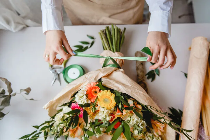 Unabhängige Floristinnen und Floristen bei der Arbeit