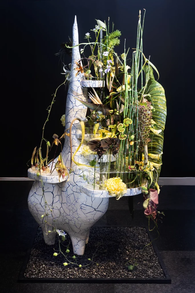 Florale Skulptur bei der Veranstaltung